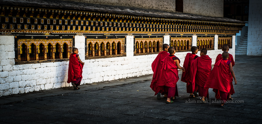 Bhutan-Monk-017